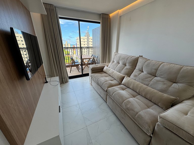 UM quarto em Manaíra e super varanda em andar alto AH705