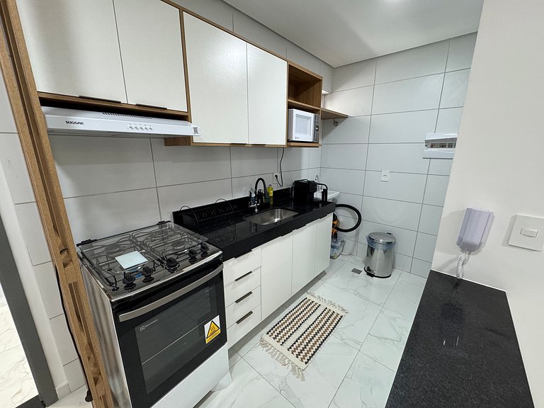 UM quarto em Manaíra e super varanda em andar alto AH705