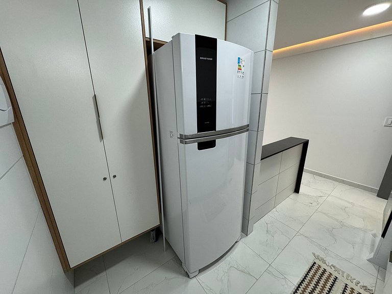 UM quarto em Manaíra e super varanda em andar alto AH705