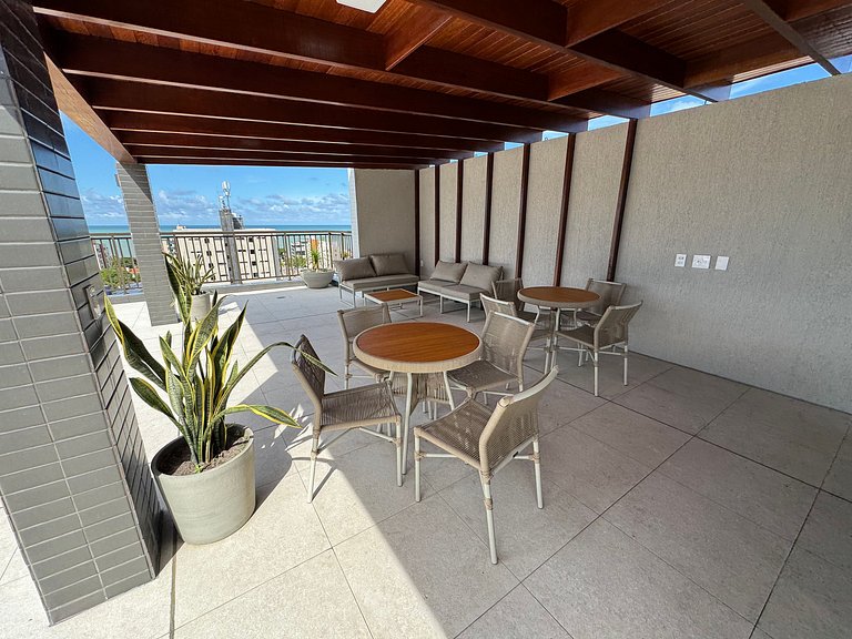 UM quarto em Manaíra e super varanda em andar alto AH705