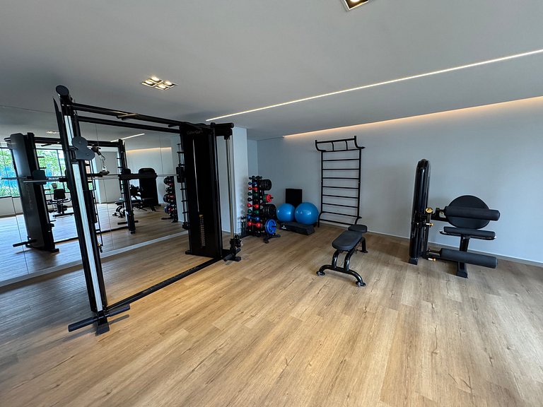 UM quarto em Manaíra e super varanda em andar alto AH705