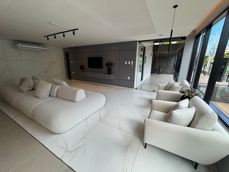 UM quarto em Manaíra e super varanda em andar alto AH705