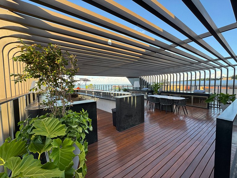 Setai à beira-mar com rooftop incrível