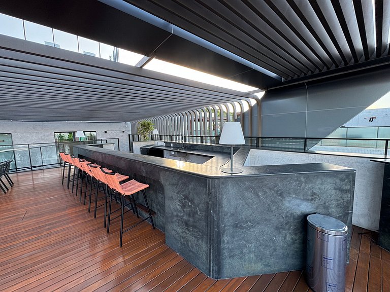 Setai à beira-mar com rooftop incrível