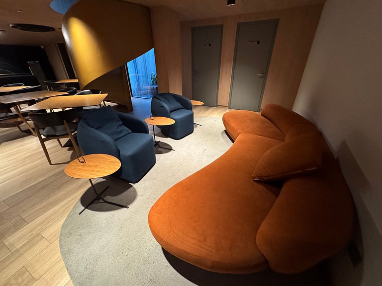 Flat Setai Cabo Branco beira-mar c/ varanda AHT12