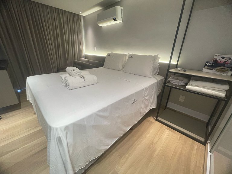 Flat beira-mar Cabo Branco com rooftop incrível AH215