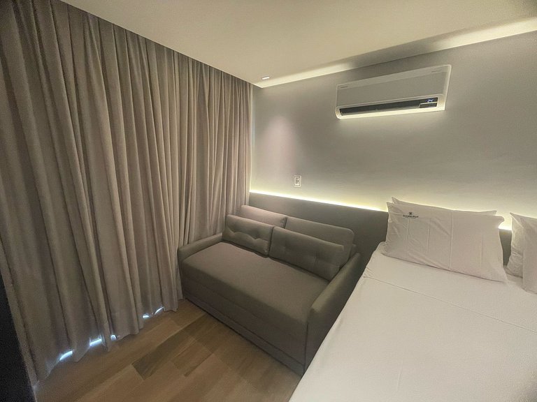 Flat beira-mar Cabo Branco com rooftop incrível AH215