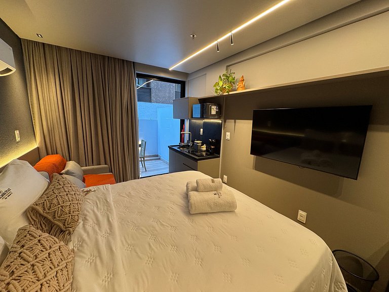 Flat beira-mar com varanda no Cabo Branco