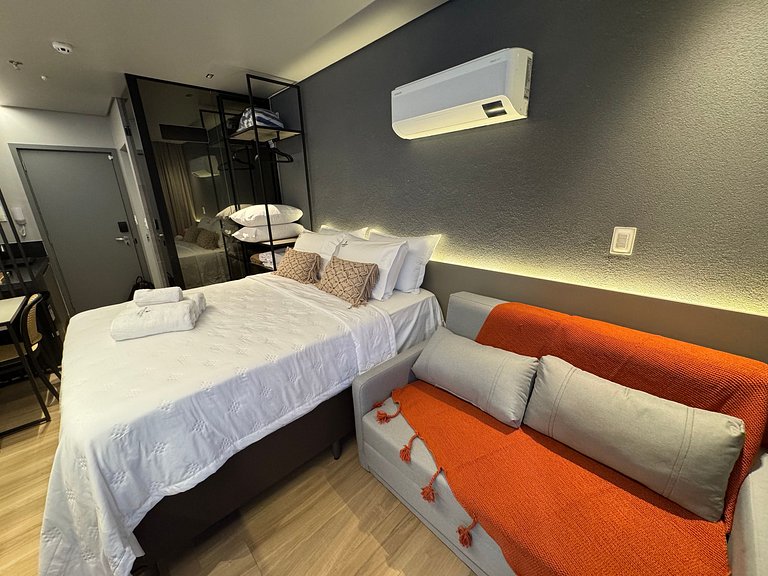 Flat Setai Cabo Branco beira-mar c/ varanda AHT12