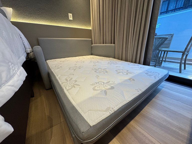 Flat Setai Cabo Branco beira-mar c/ varanda AHT12