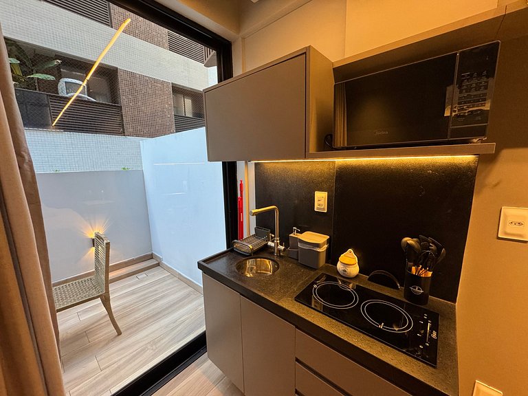 Flat Setai Cabo Branco beira-mar c/ varanda AHT12