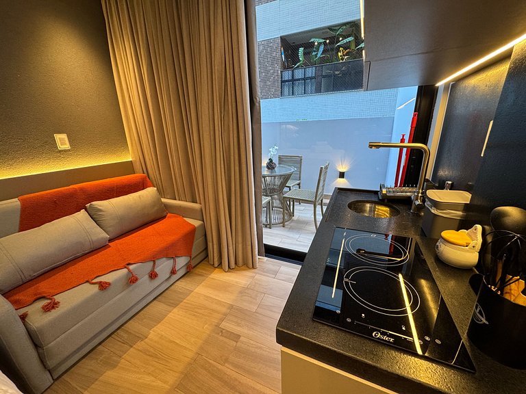 Flat Setai Cabo Branco beira-mar c/ varanda AHT12