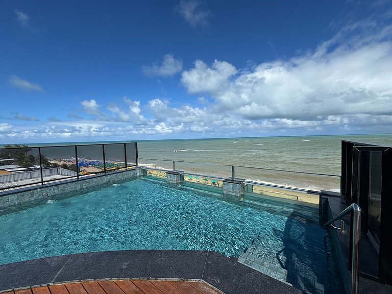 Flat beira-mar pé na areia com varanda AH 409