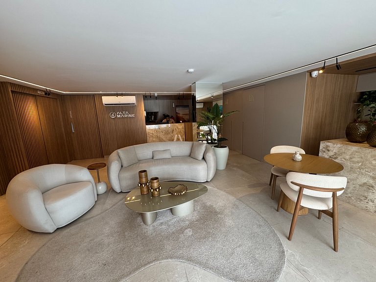 Flat beira-mar pé na areia com varanda AH 409