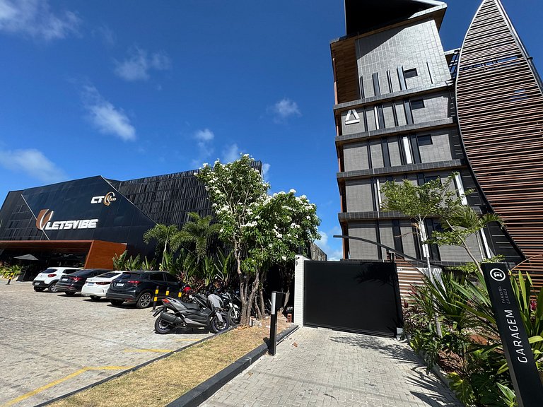 Flat beira-mar pé na areia com varanda AH 410