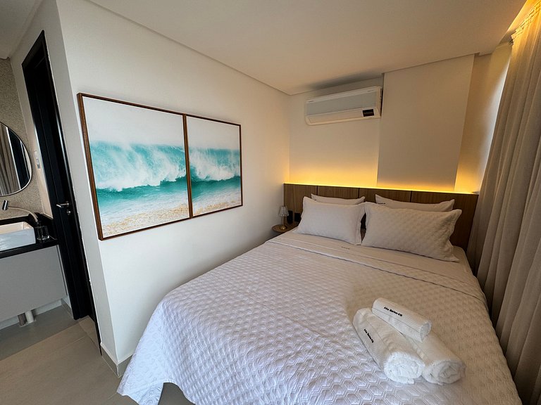 Flat beira-mar pé na areia com varanda AH 410