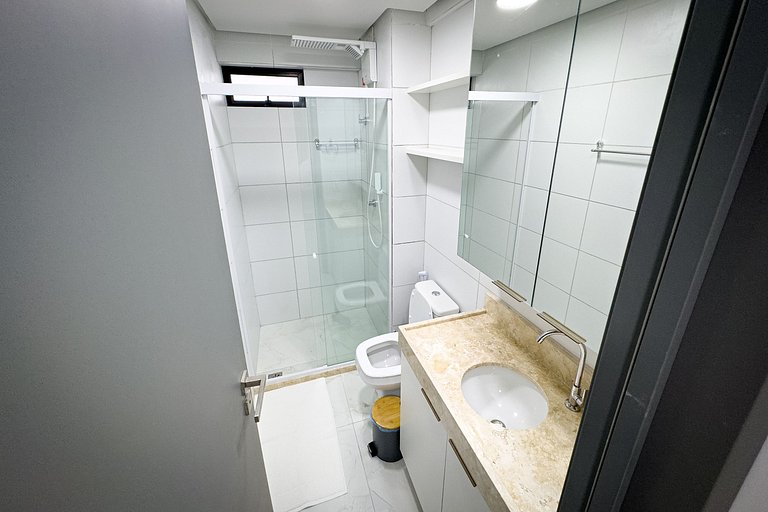 Apto com quarto e sala super varanda e vista AH705