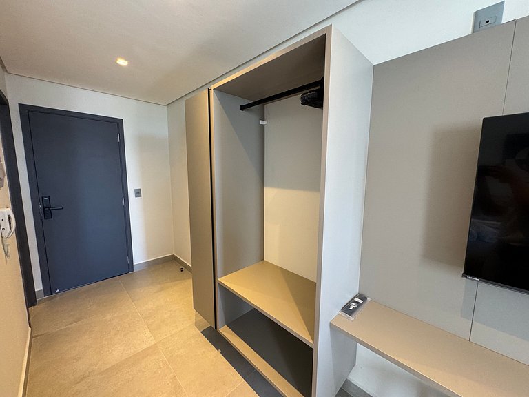 Flat de luxo completo no Acqua Tambau AQ2X8