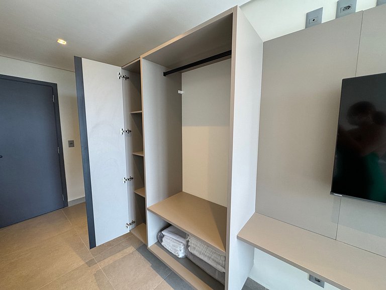 Flat de luxo completo em Tambau AQ209