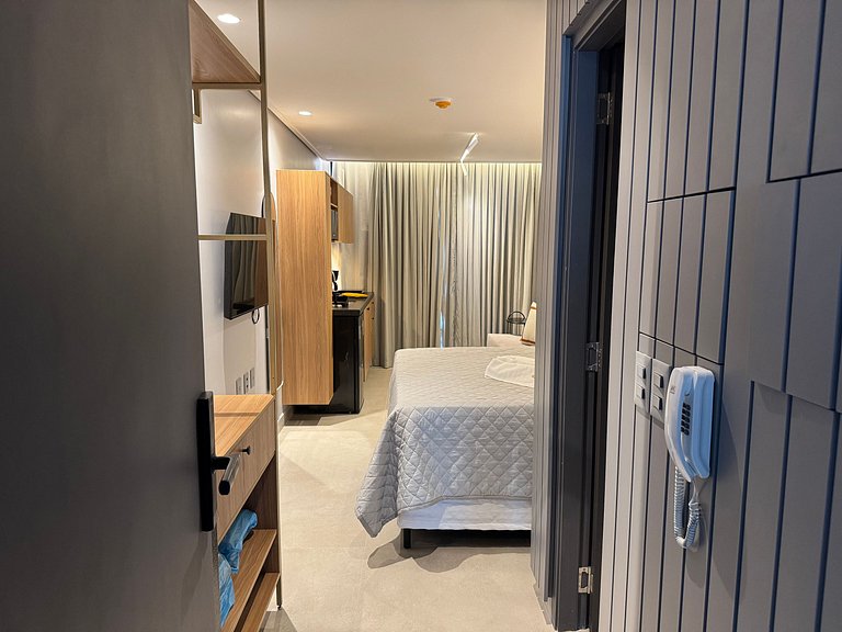 Flat de luxo com varanda no Acqua Tambau AQ4X7