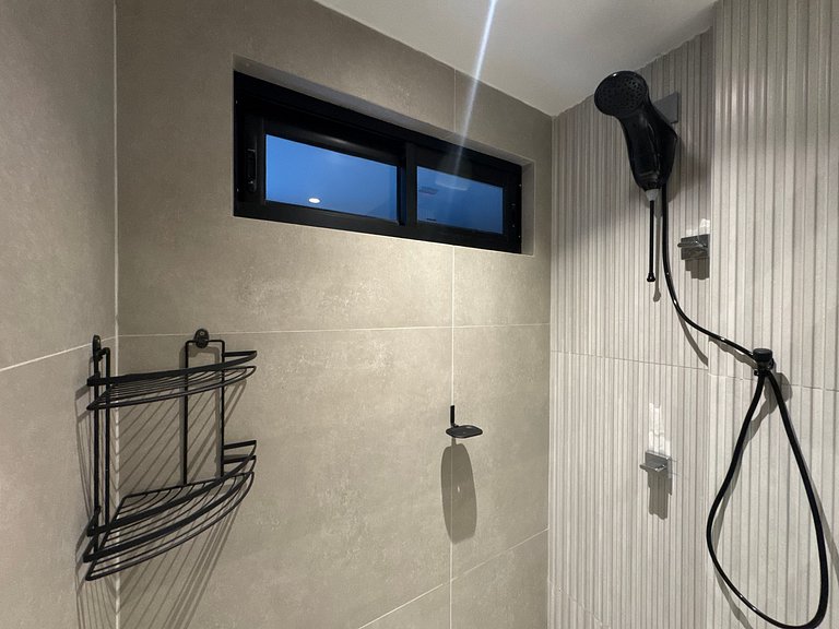 Flat de luxo com varanda no Acqua Tambau AQ4I5