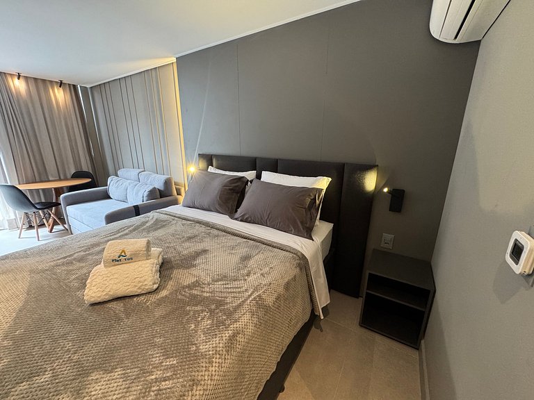 Flat de luxo térreo com terraço em Tambau AQT05