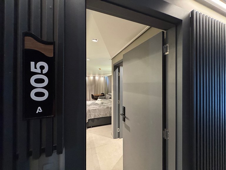 Flat térreo com terraço no Acqua Tambau AQTX5