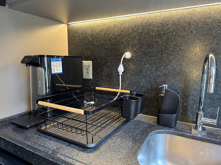 Flat de luxo térreo com terraço em Tambau AQT05