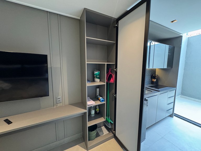 Flat de luxo térreo com terraço em Tambau AQT05