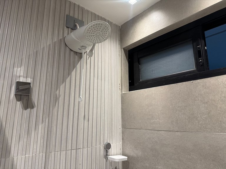 Flat de luxo completo em Tambau AQ107