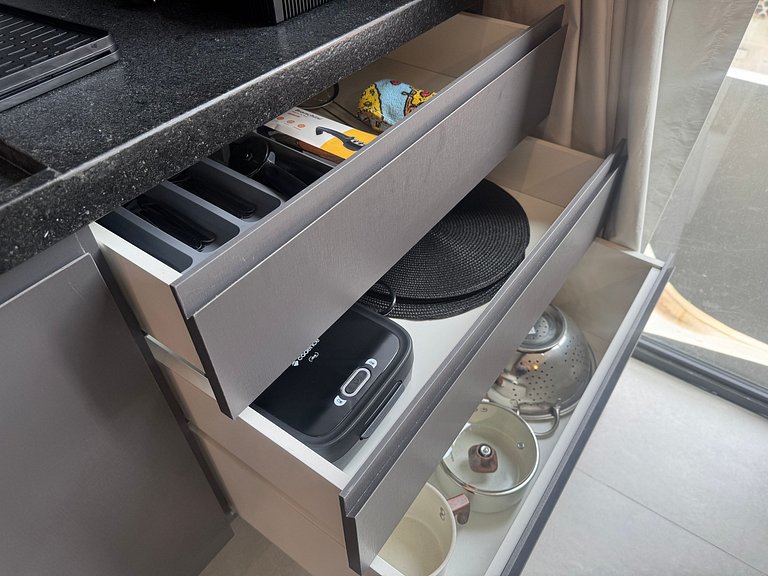 Flat de luxo completo no Acqua Tambau AQ107