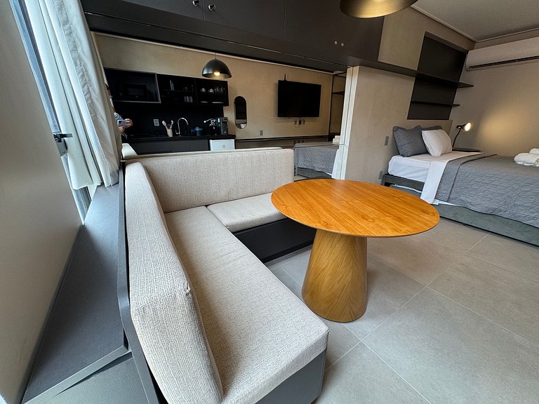 Flat de luxo completo no Acqua Tambau AQ107