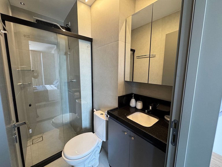 Flat Moderno em Manaíra com lazer completo QH603