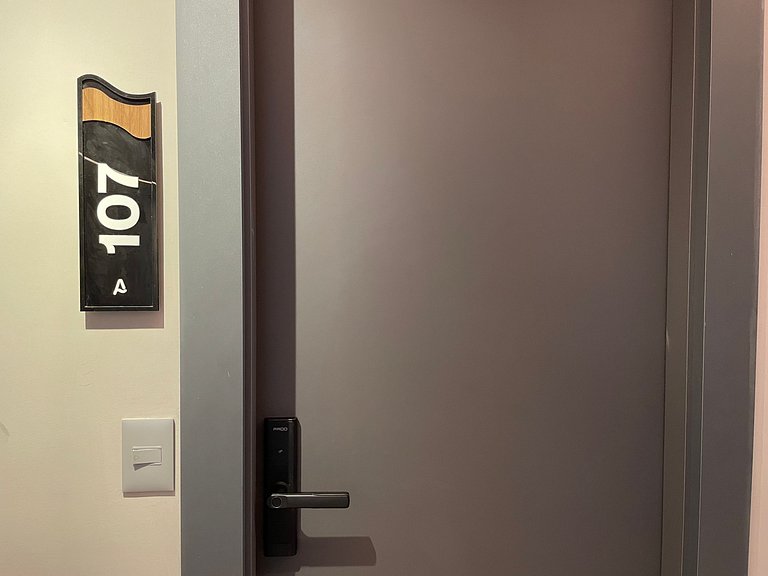 Flat de luxo completo no Acqua Tambau AQ107