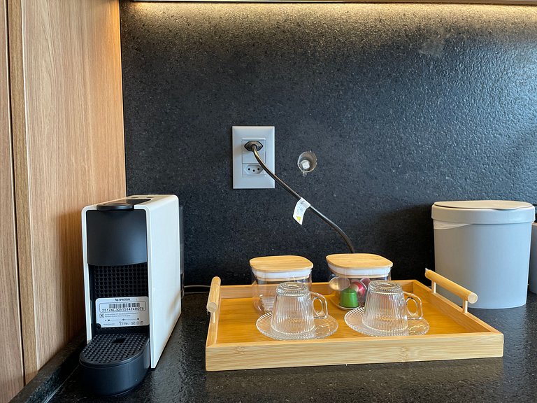 Flat de luxo com varanda no Acqua Tambau CD4XI