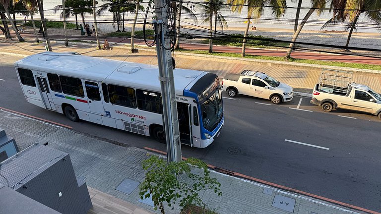 Flat frente mar à Beira-mar do Cabo Branco UN204