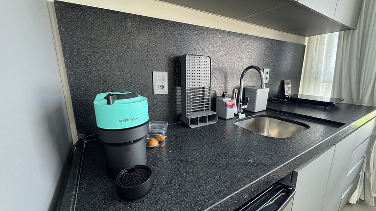 Flat de luxo com varanda no Acqua Tambau CD4I2
